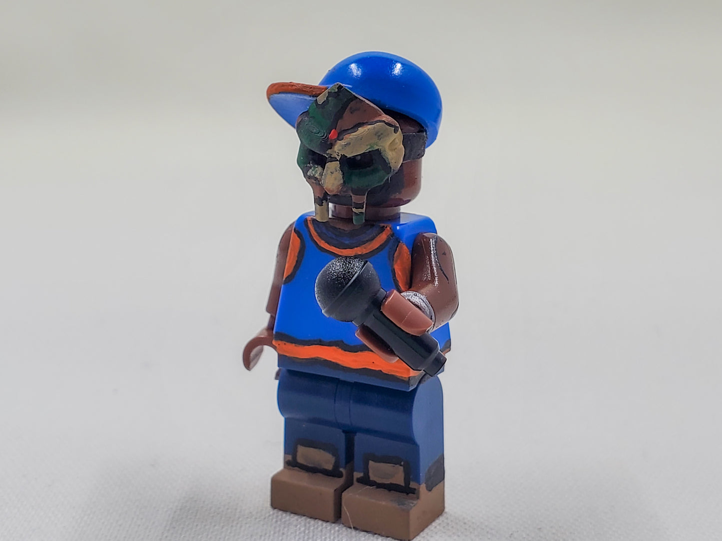 Metal Face Villain Minifigure (Jersey)