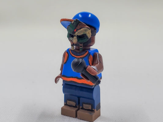 Metal Face Villain Minifigure (Jersey)