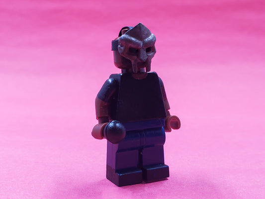 Metal Face Villain Minifigure (Black Shirt) (Rusty Mask)