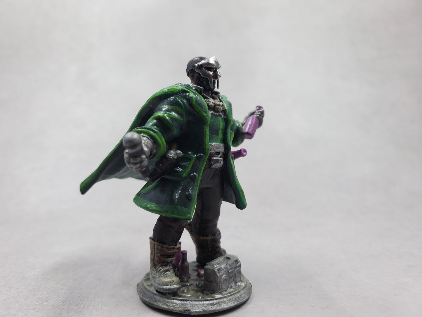 Metal Face Villain Table Top Miniature