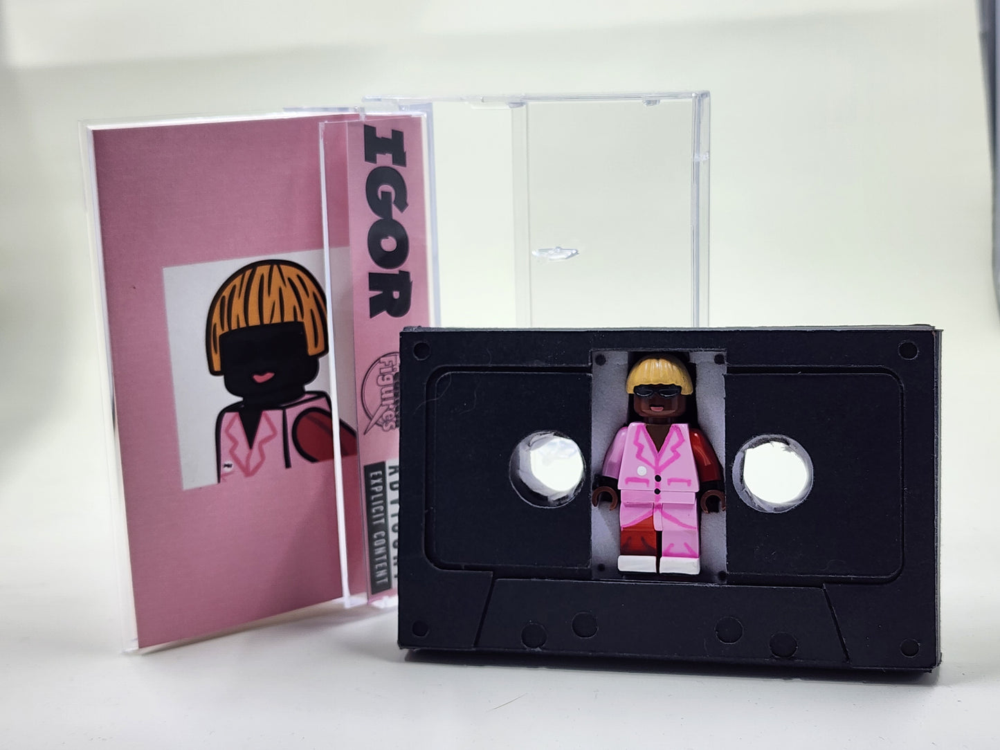 Tyler The, Creator Minifigure With Cassette Display Case (IGOR)