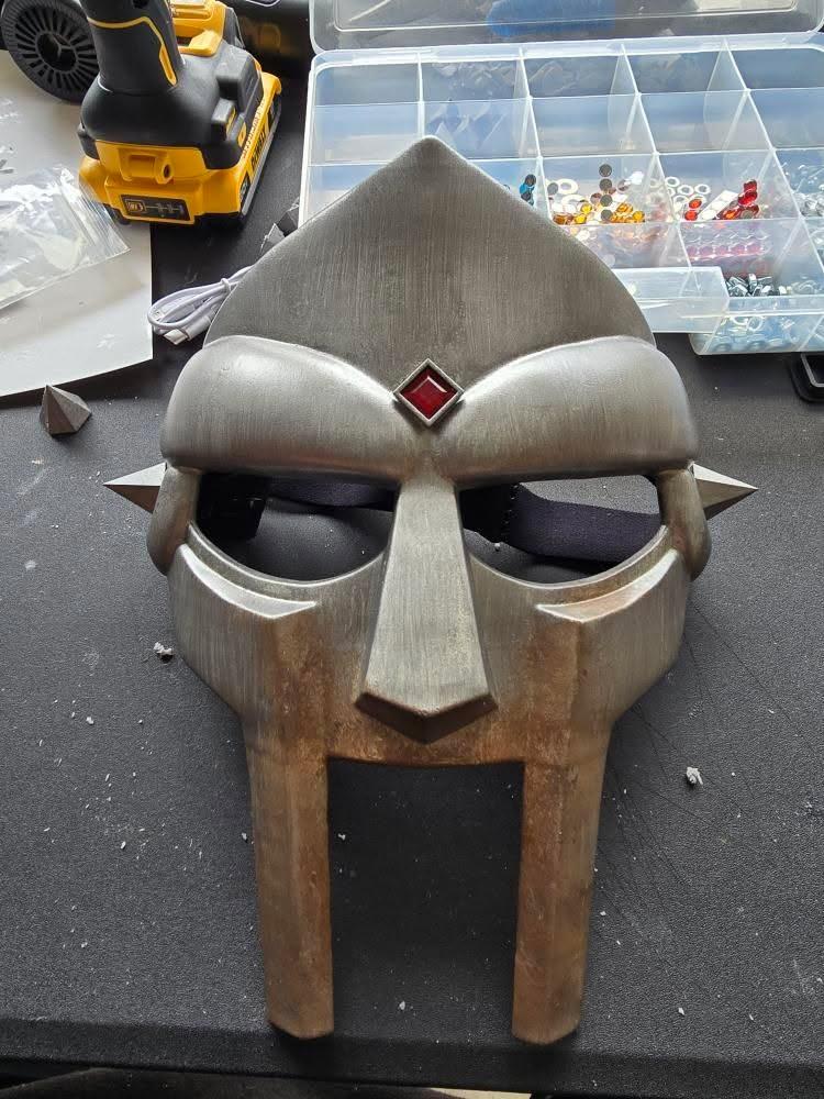 Metal Face Villain Mask w/ Red Diamond Gem