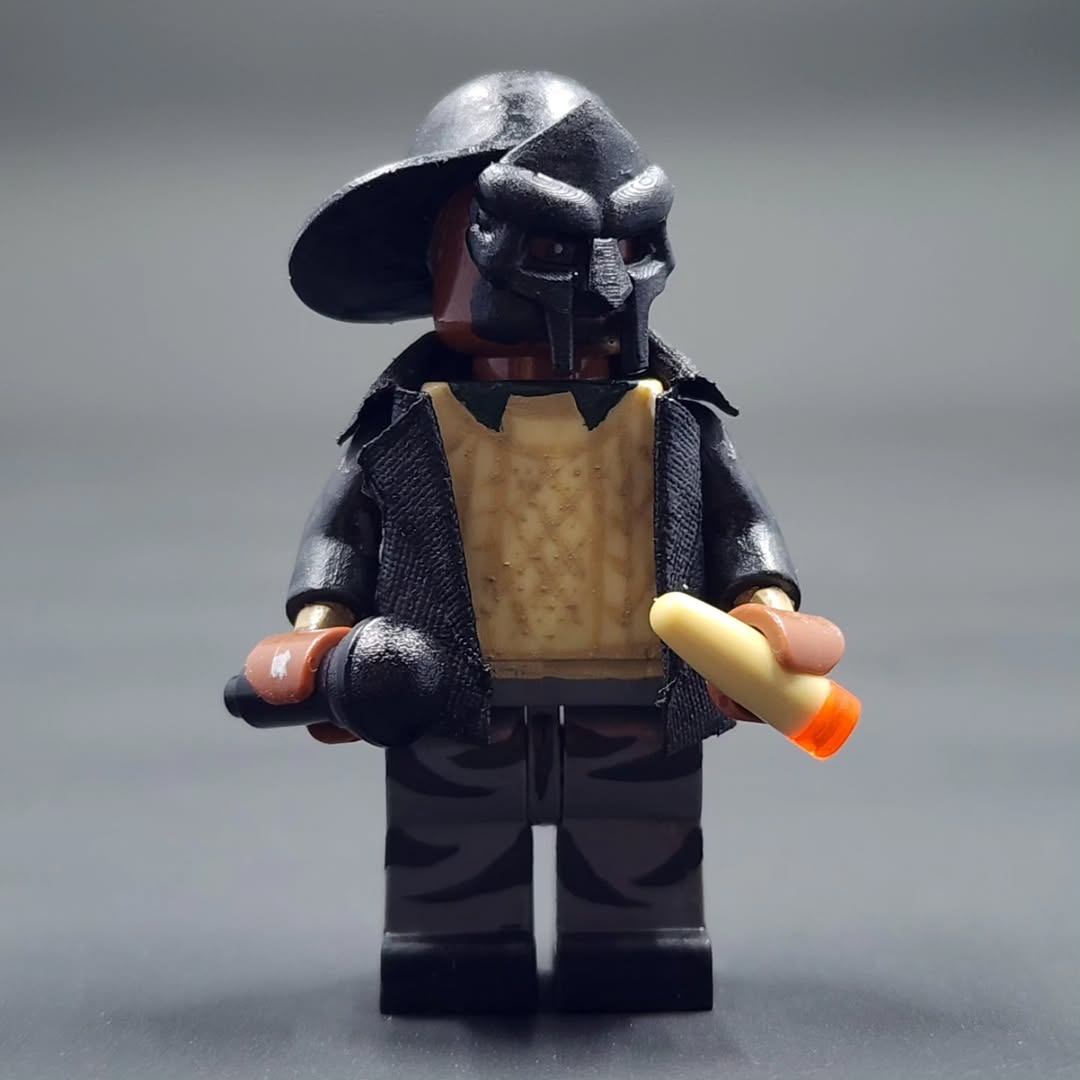 Metal Face Villain Minifigure (Madvillain) 1 of 1 with Packaging