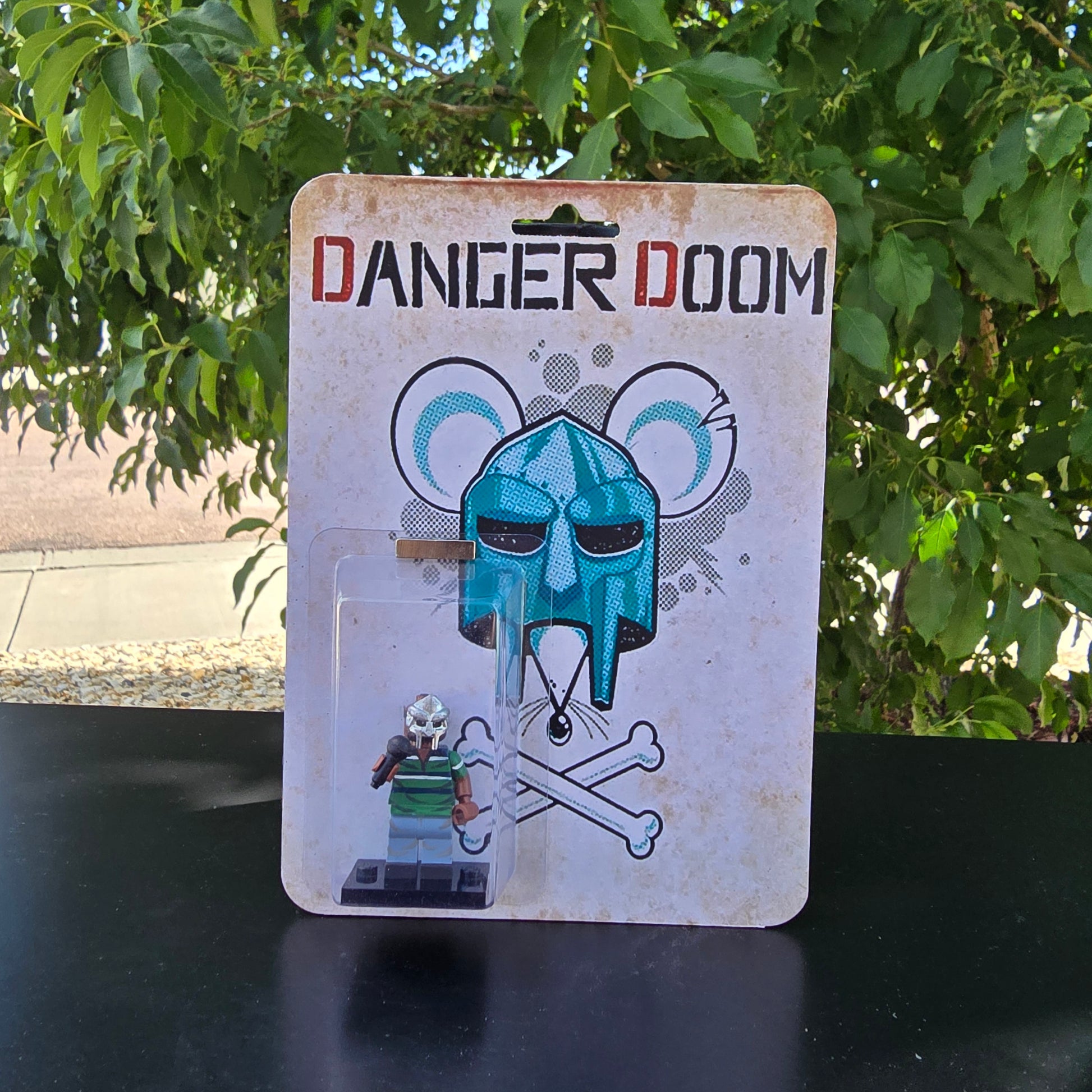 Metal Face Villain DangerDOOM Minfigure with Packaging