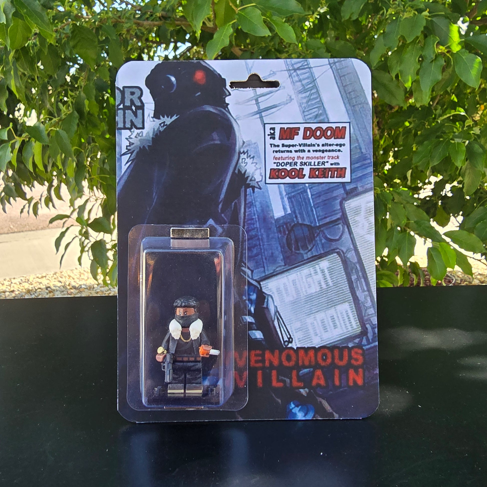 Viktor Vaughn Vaudeville Villain Minifigure (1 of 1) with Packaging